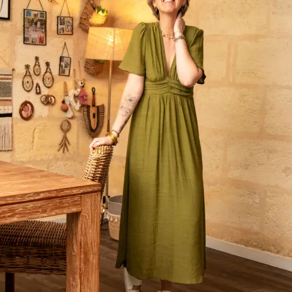 Image illustrative de l'article "Robe longue verte MYRTILLE"
