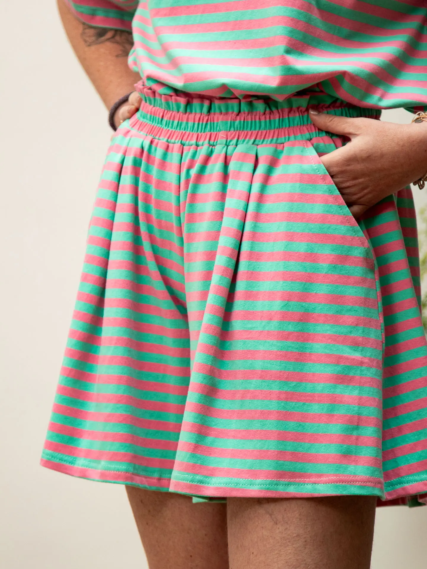 Short rayé rose et turquoise à taille élastiquée ARCACHON — Mode de Biche