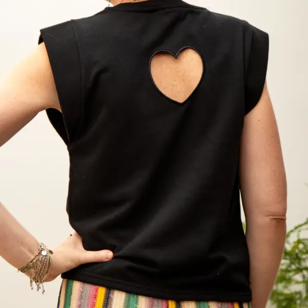 Image illustrative de l'article "Tee-shirt noir summer CHILLI"