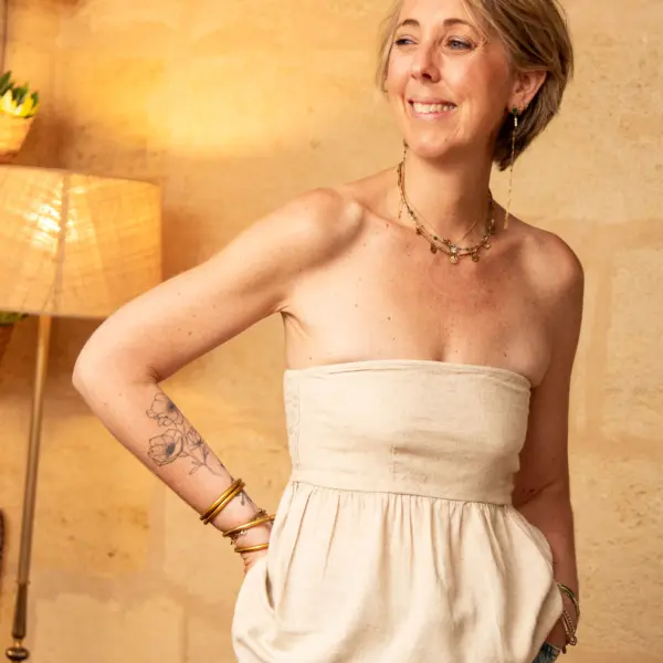 Image illustrative de l'article "Top beige bustier PIA - PIECES"
