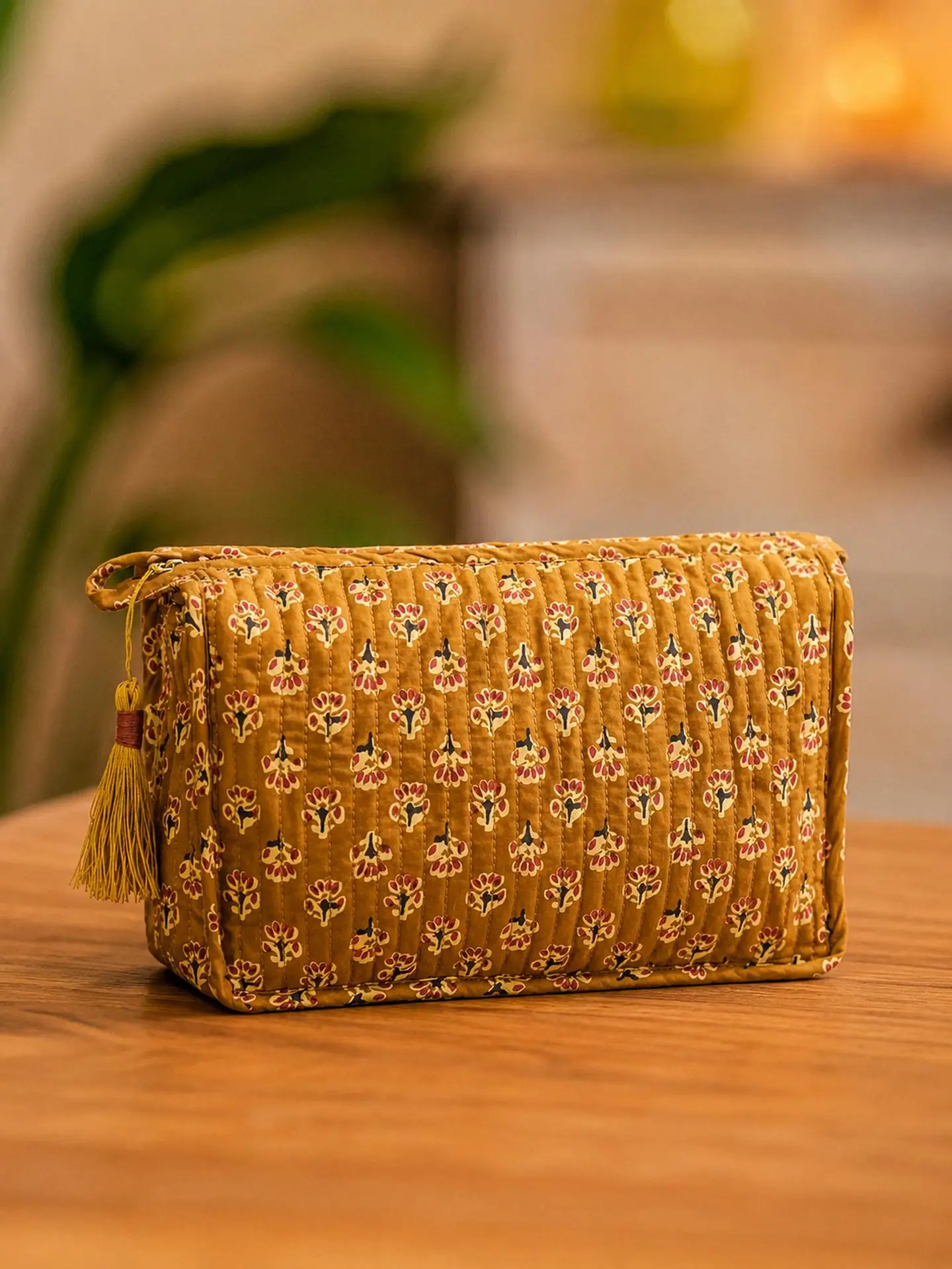 Trousse de toilette matelassé moutarde MADAM STOLTZ - Mode de Biche