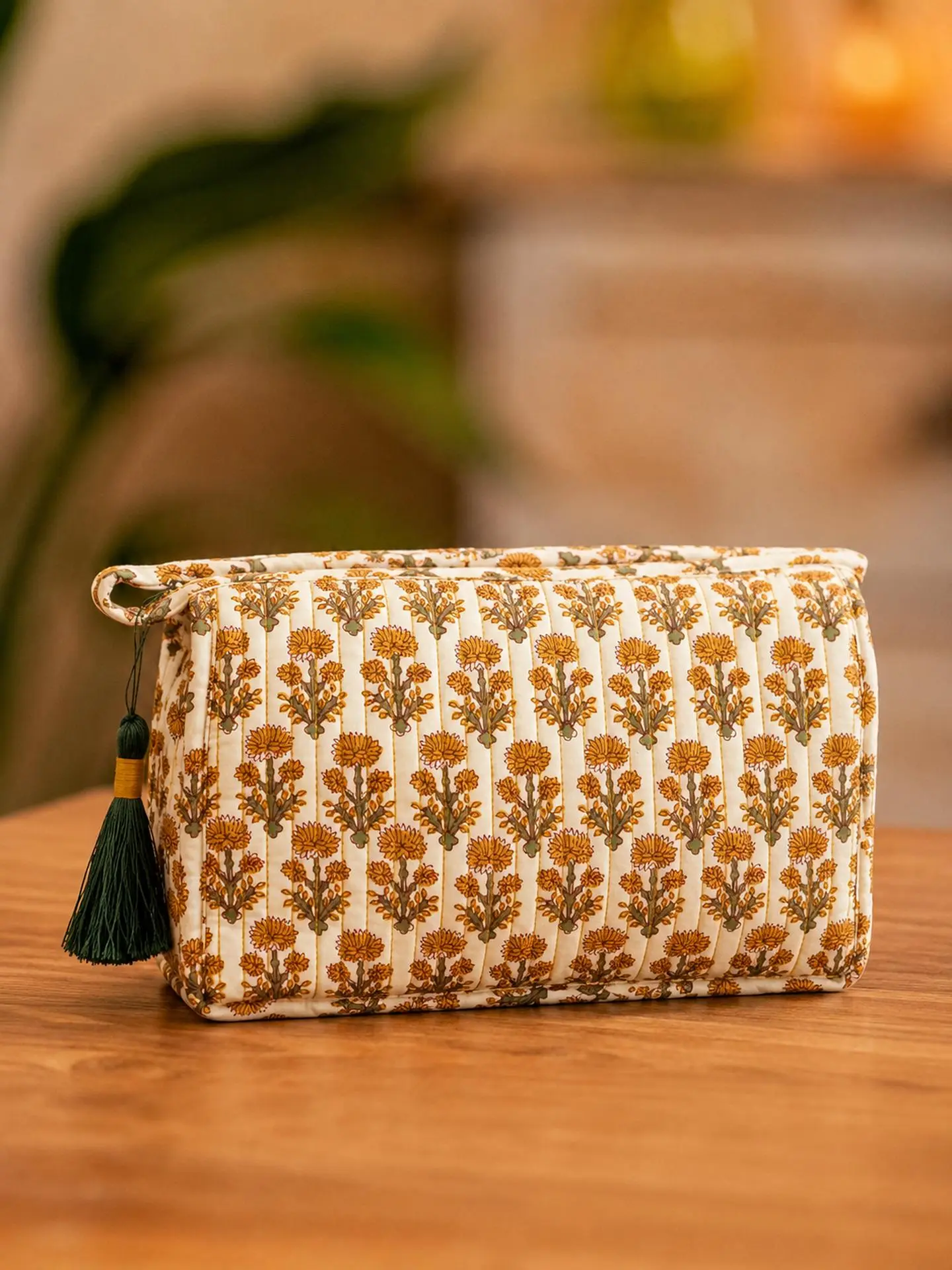 Trousse de toilette matelassée en coton écru MADAM STOLTZ - Mode de Biche